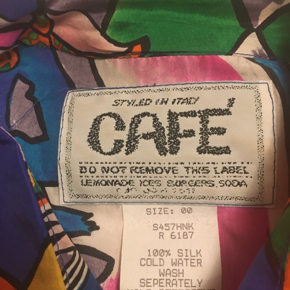 Over sized silk shirt to wear as cover up or tie at waist with jeans. Vintage - Picture 4 of 12